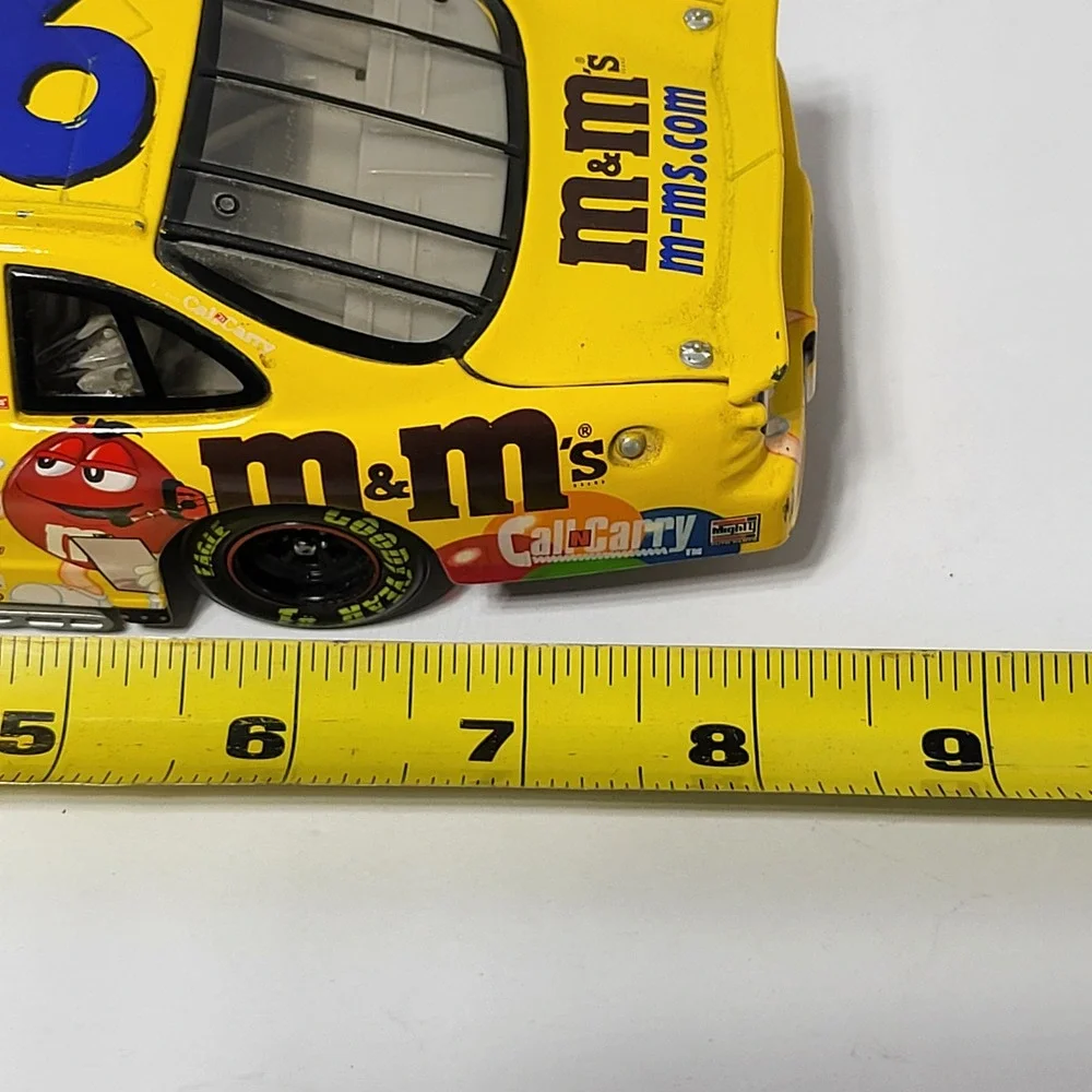Action Ken Schrader 36 M&Ms 2000 Pontiac Grand Prix 1:24 Diecast NASCAR Car